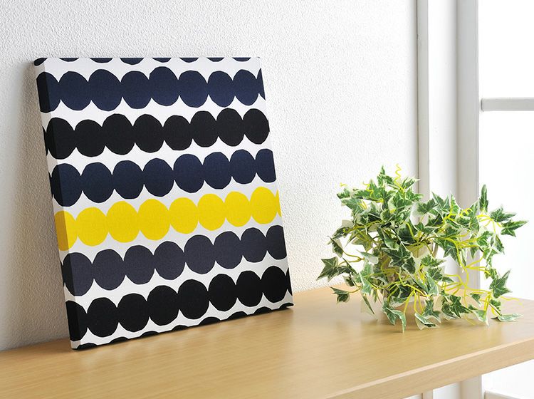 日本限定カラーファブリックパネル ファブリックボード marimekko マリメッコ  UNIKKO(GLR)・ウニッコ[SIZE：W140cm×H45cm]シンプルで清潔感のある綺麗な配色。お部屋のインテリが引き立つカラーリングです。