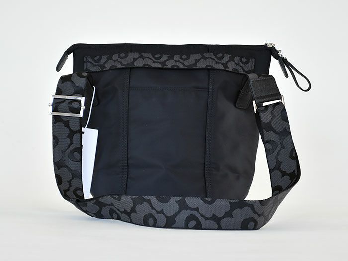 marimekko マリメッコ ショルダーバッグ Carry All Solid ブラック