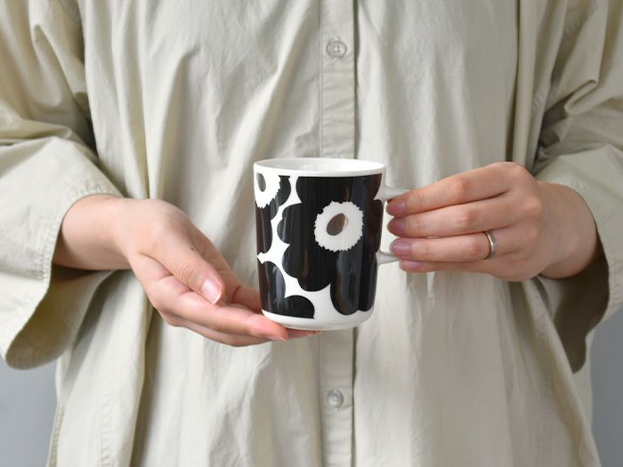 marimekko マリメッコ UNIKKO ウニッコ ブラック×シルバー マグカップ